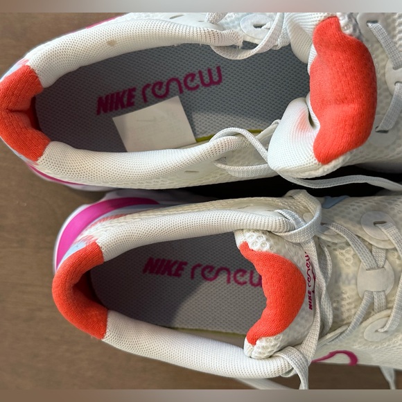 Nike Renew Women’s Sneakera - Picture 8 of 9